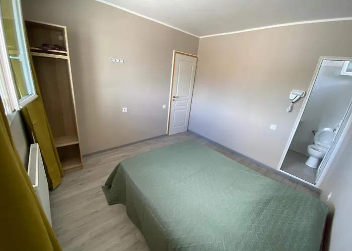 Maison Ok Riba Aeroport B&B 3*