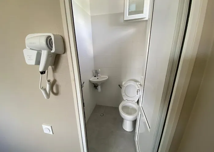 Maison Ok Riba Aeroport B&B